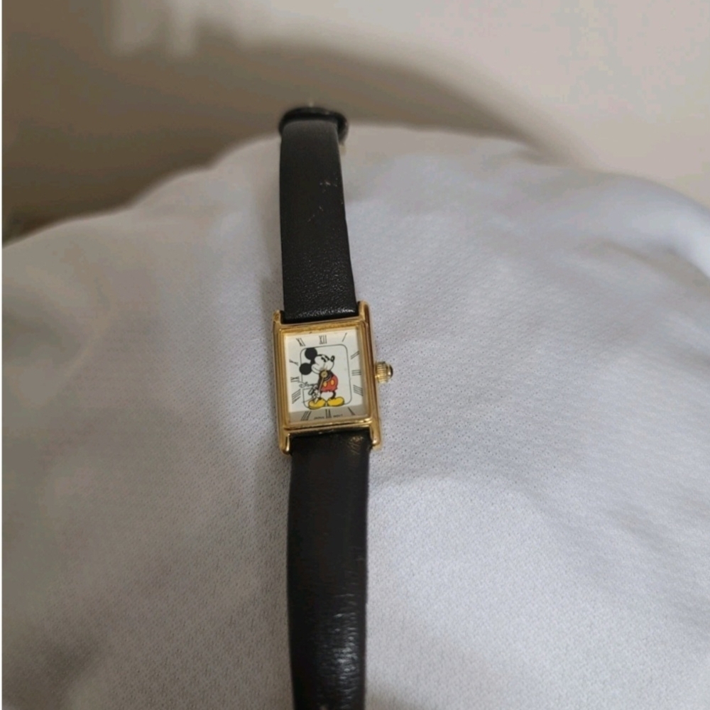 Vintage Disney Lorus Mickey Mouse Tank Watch Gold Tone Rectangle New Battery